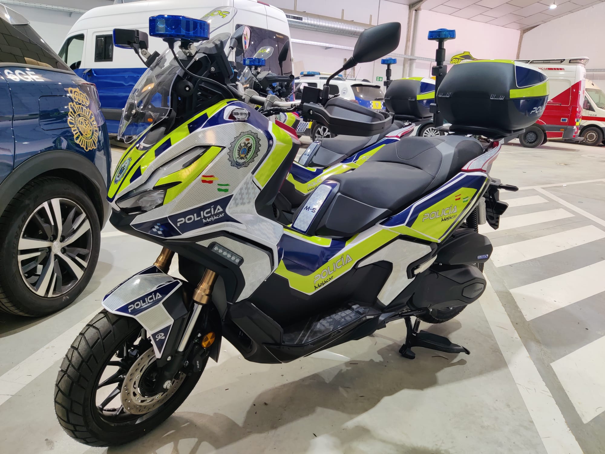 MOTOS MOJACAR HONDA ADV